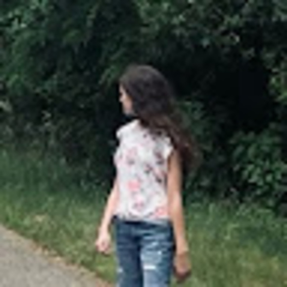 Meet your Posher, Sophia - Picture 1 of 1